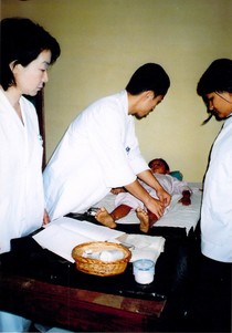 ネパールボランティア 鍼灸治療